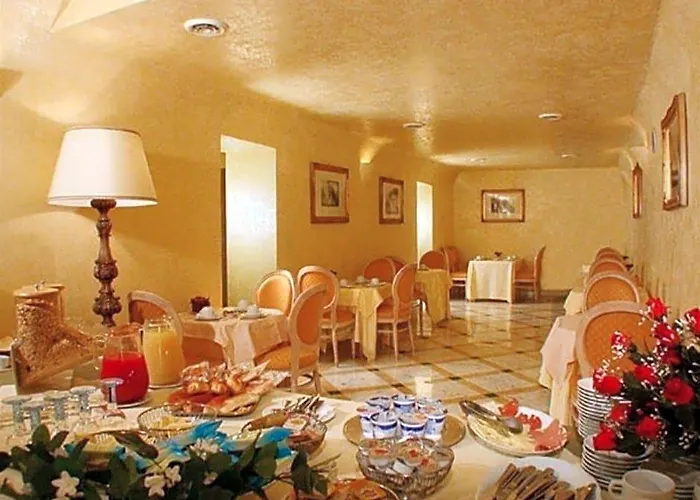 Hotel Champagne Garden 4*